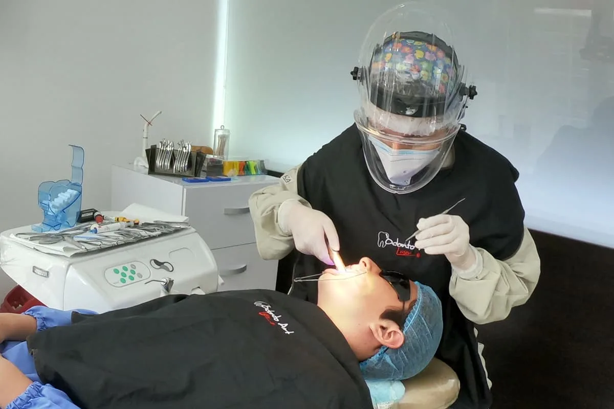 https://www.odontoartlaser.com/wp-content/uploads/2021/09/servicios2.jpg